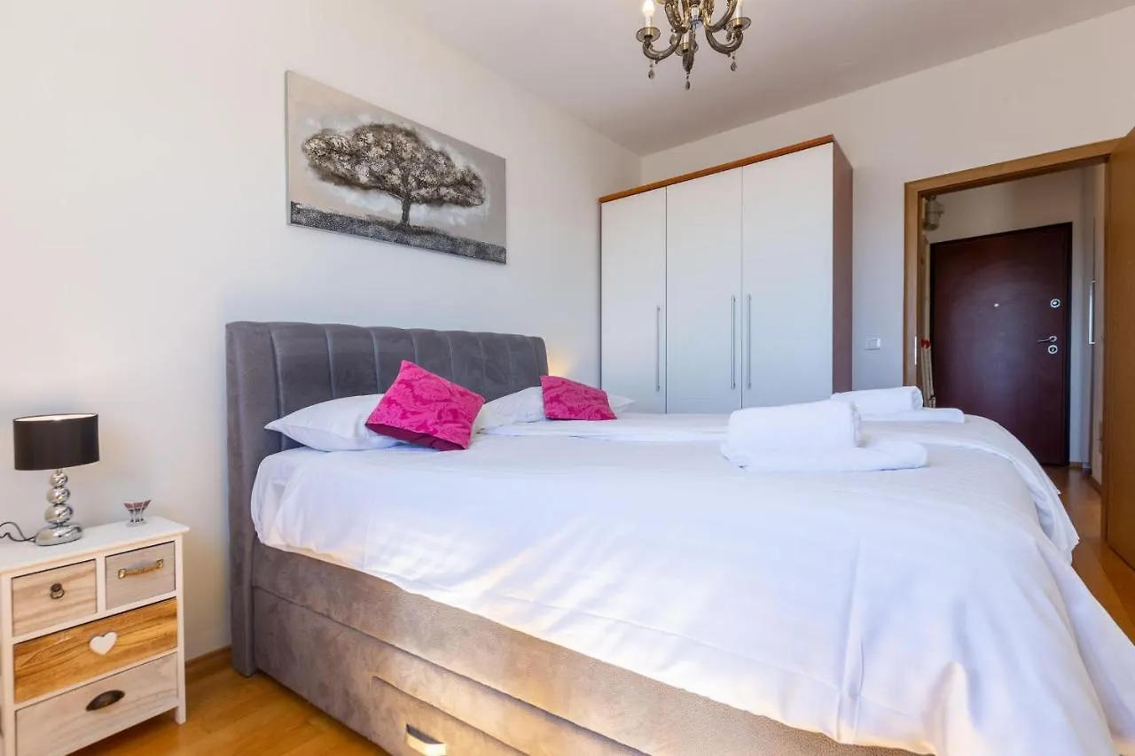 זאדאר Jadran Apartment With Balcony And Parking Garage 0*,