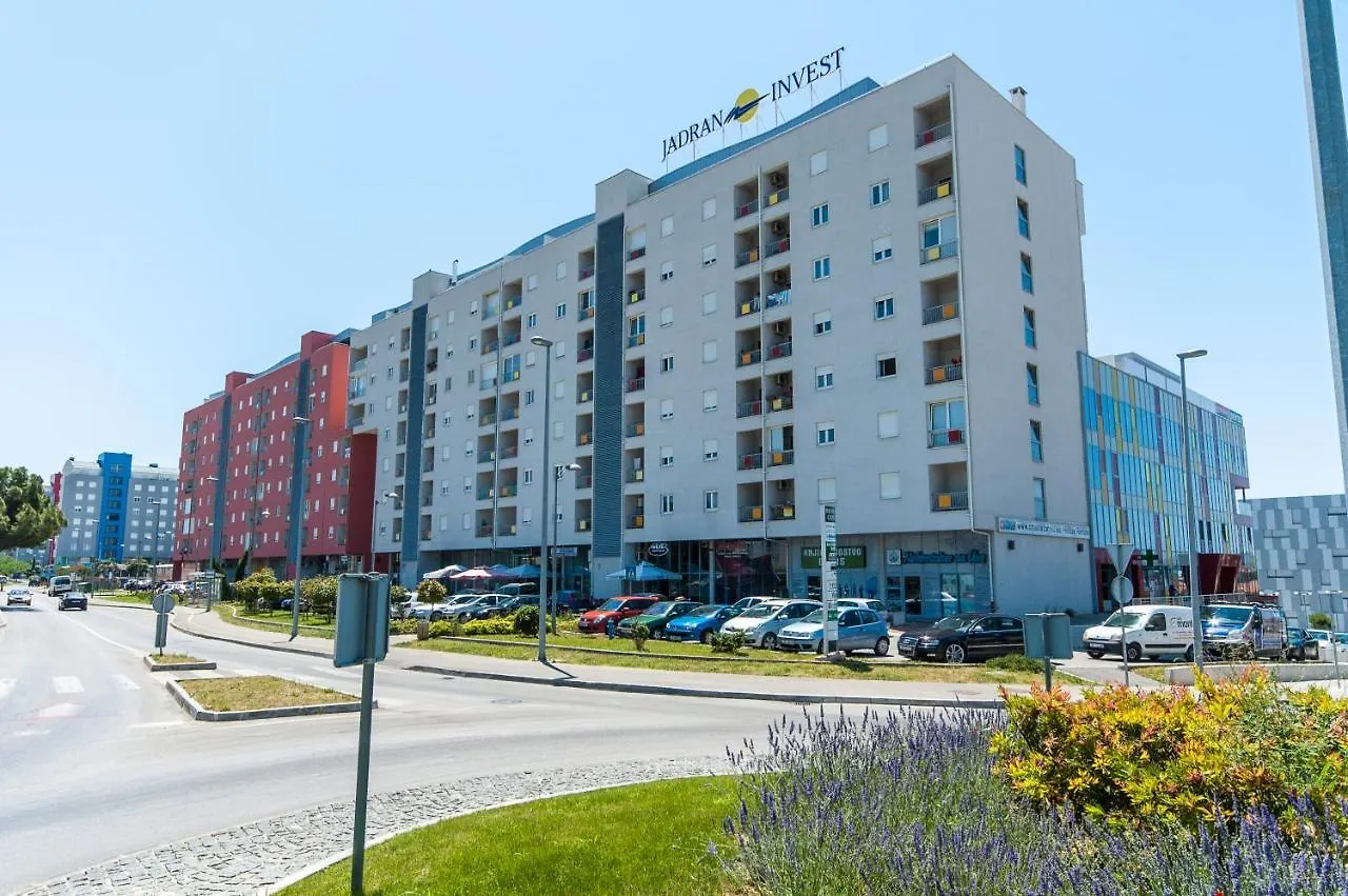 זאדאר Jadran Apartment With Balcony And Parking Garage 0*,  קרואטיה