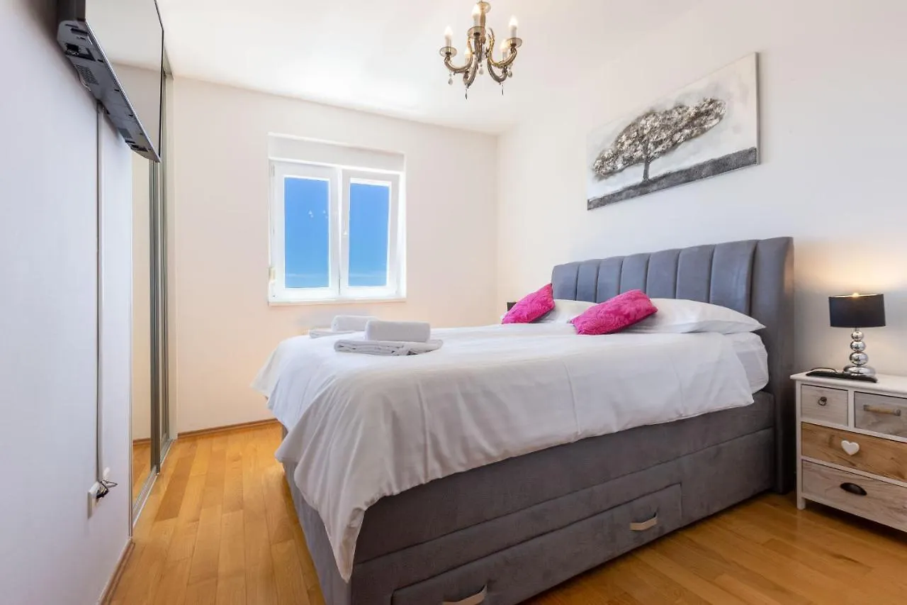 זאדאר Jadran Apartment With Balcony And Parking Garage קרואטיה